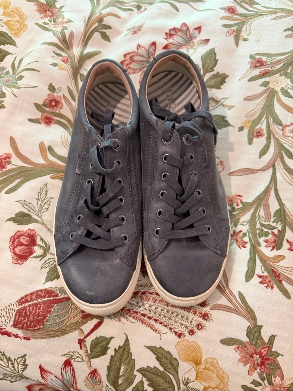 Taos Footwear Charcoal Leather Sneakers